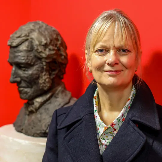 Linda Woodhead